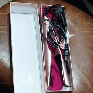 Rose Gold Hair Straightener